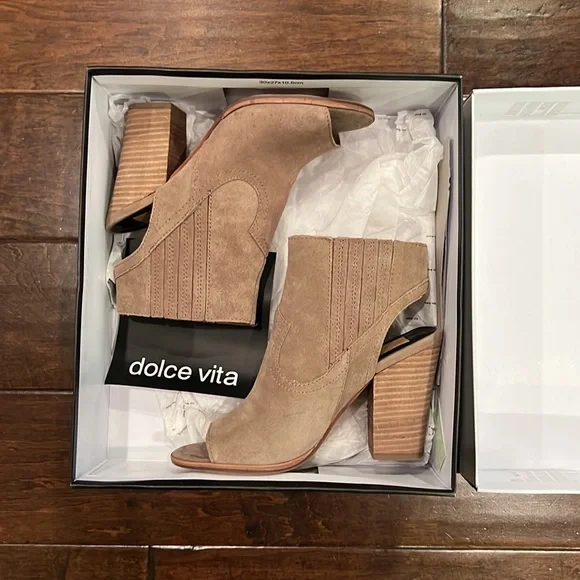 Dolce Vita Payton Dark Taupe Suede Heel Size 6 - Picture 6 of 6